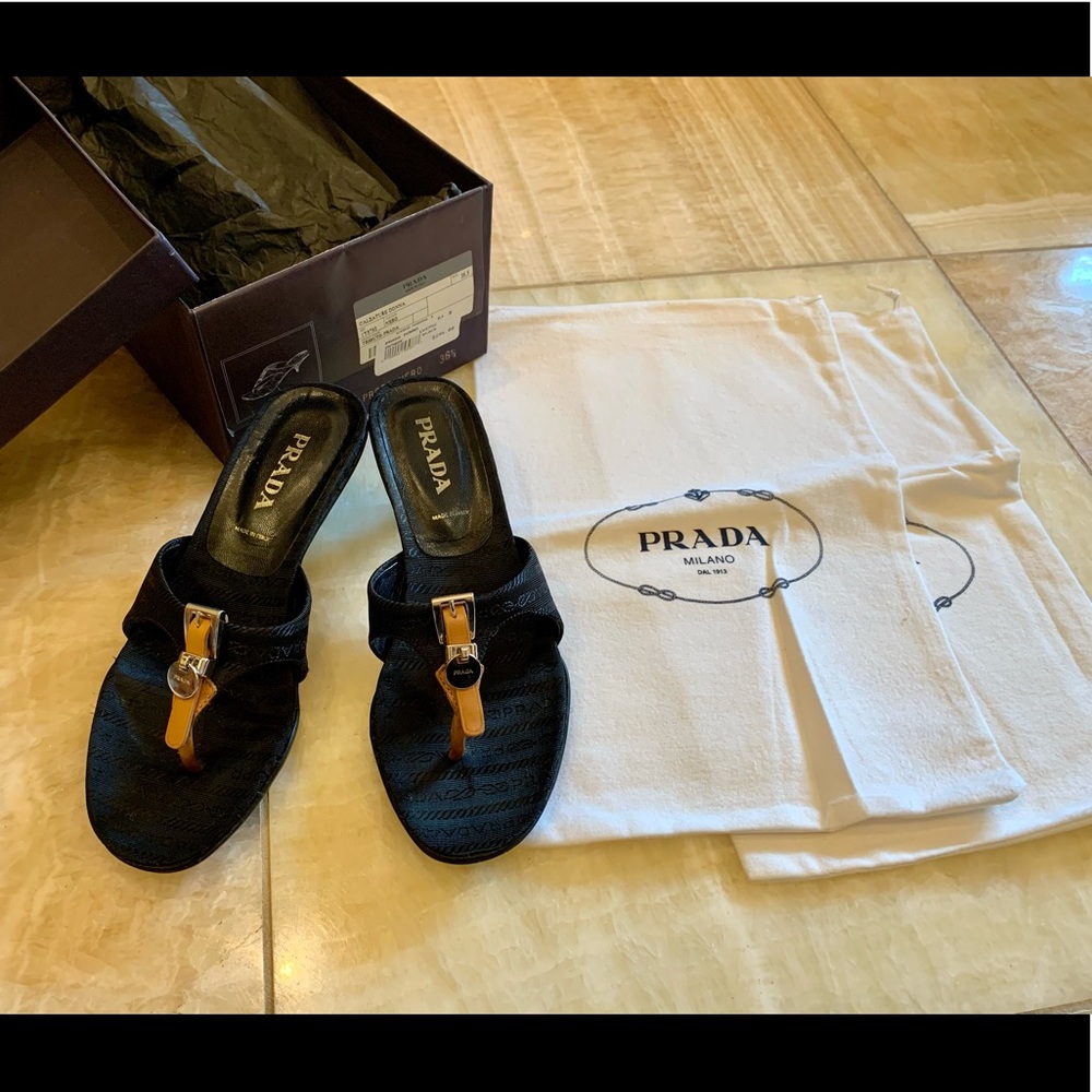Prada vintage kitty heel black size 6.5